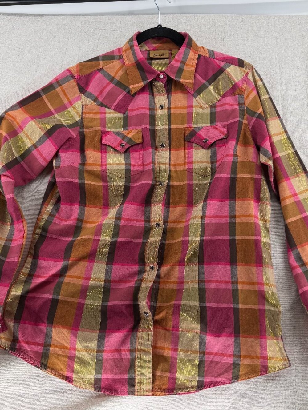 Women's Wrangler long sleeve shirt size Medium